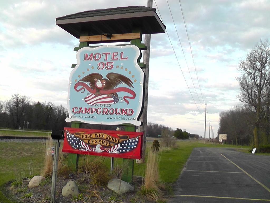 Motel 95 & Campground Hixton Esterno foto