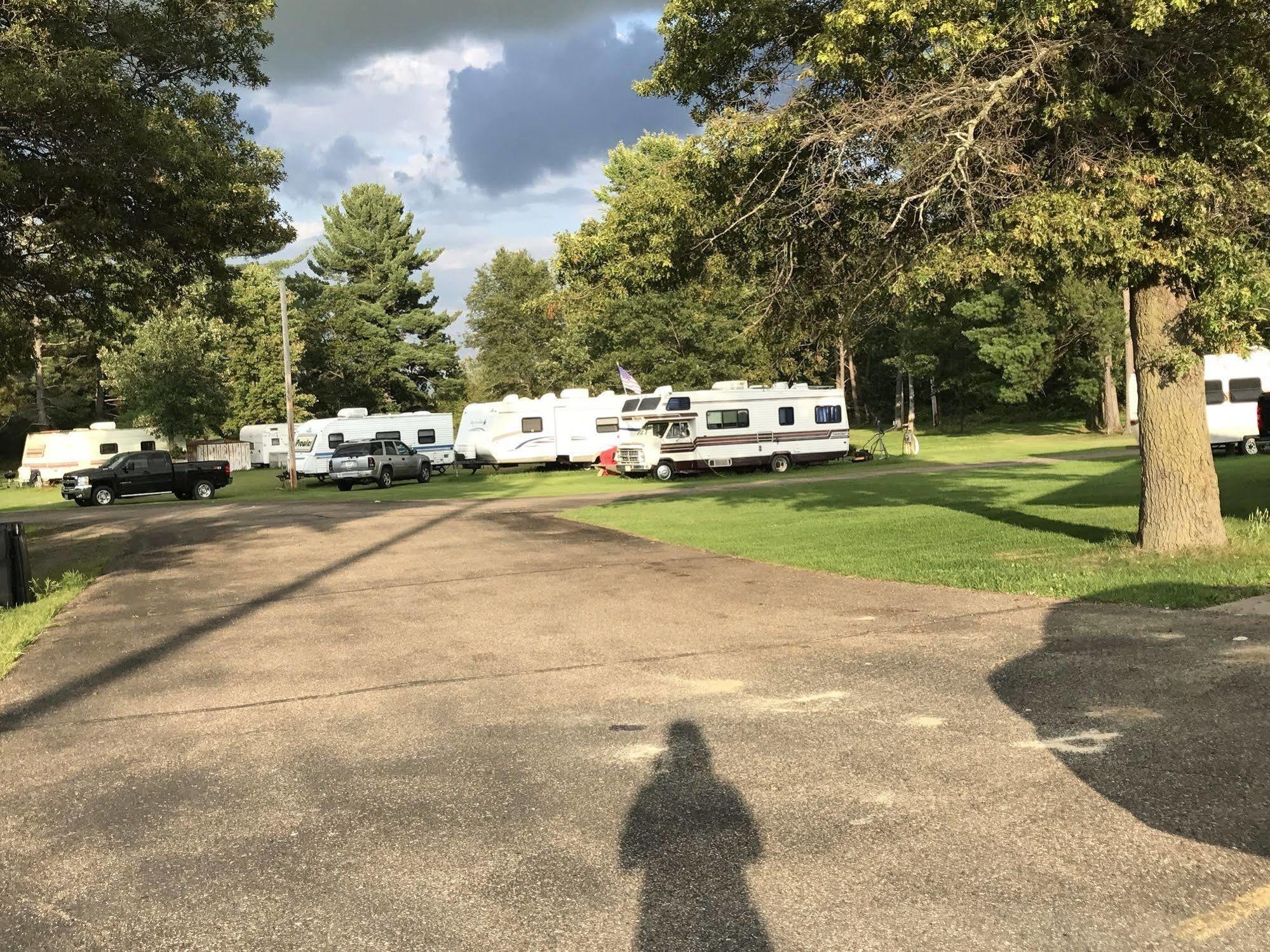 Motel 95 & Campground Hixton Esterno foto